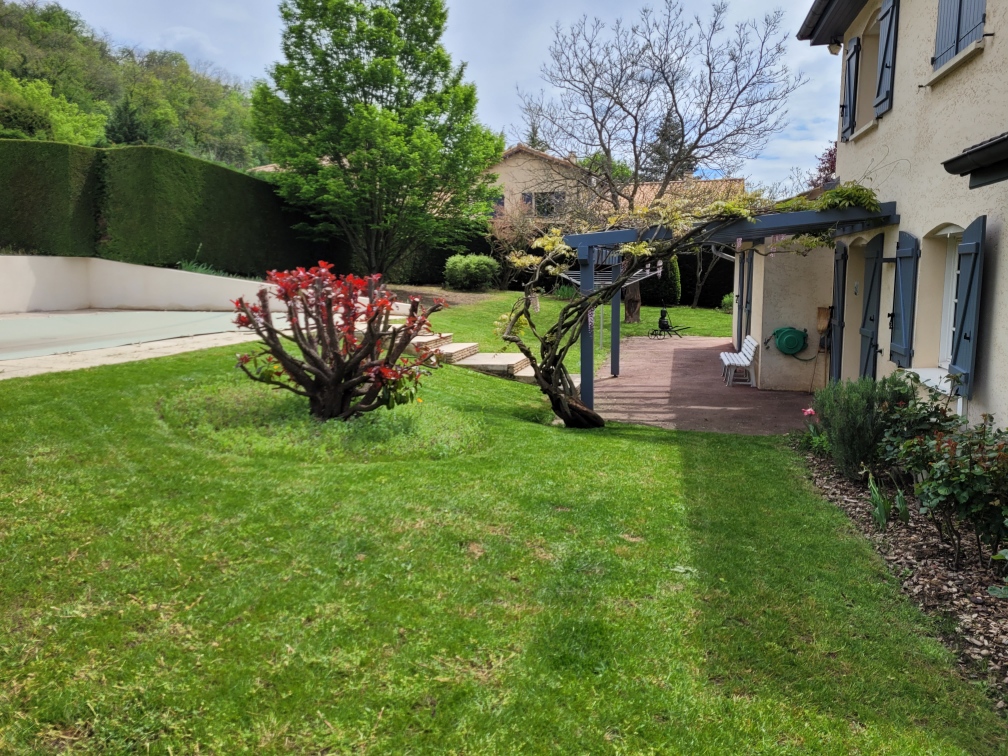 Entreprise taille haie Saint-Genis-Laval